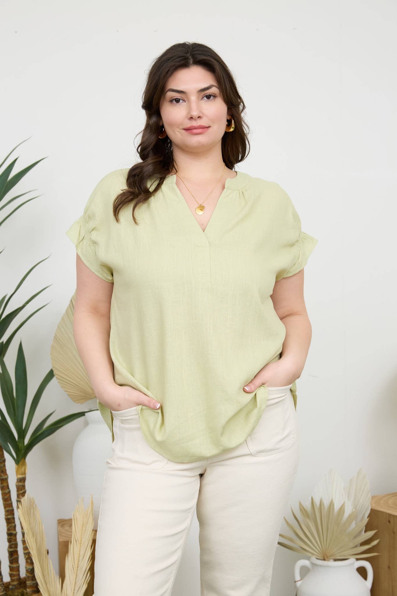 CURVY LINEN BLOUSE | SPLIT NECK RUCHED SLEEVE & BACK LINEN