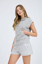 Short-Sleeved Hoodie - Washed Half Zip