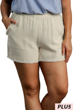 Curvy Linen Shorts with Elastic Waistband Fray Details