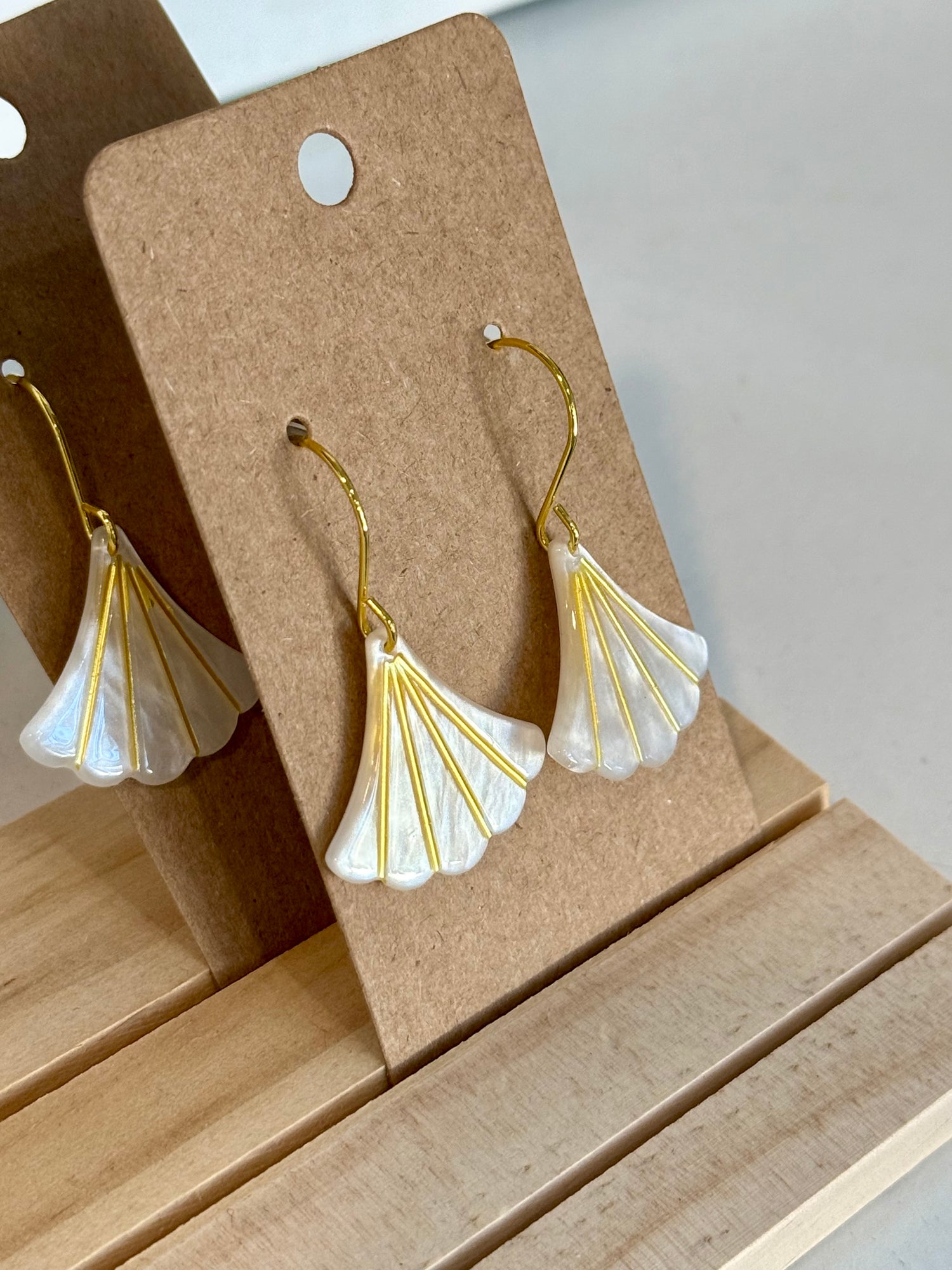 Dangle Earrings | Mother of Pearl Fans