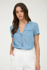 BLOUSE | CHAMBRAY HALF BUTTON YOKE DETAIL