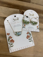 Necklace | Pressed Flower Pendant - Green Peppergrass & Gold