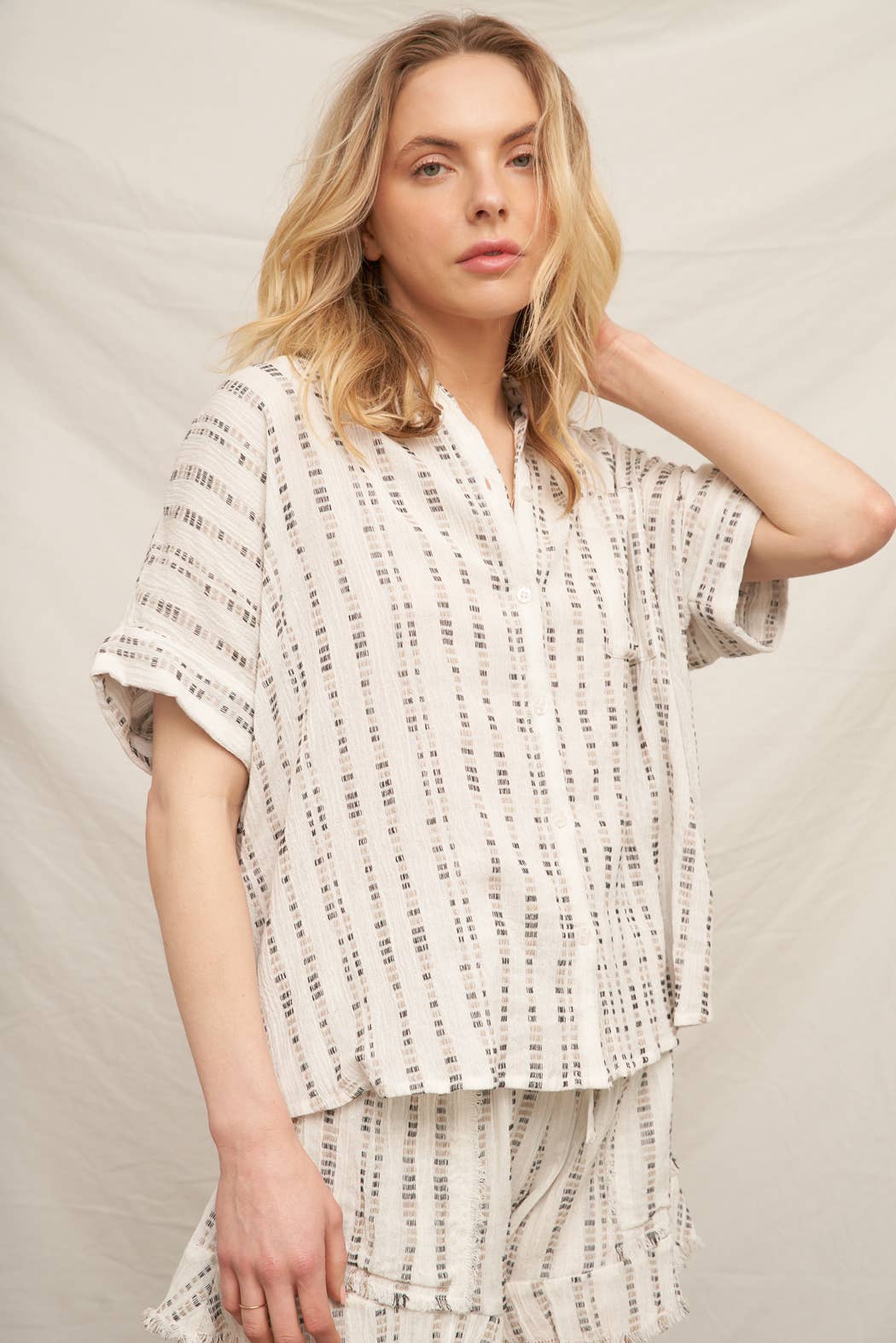 Top | Striped Pattern Short Sleeve Button Down