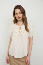 SCALLOP TRIM FRONT TIE DETAIL PUFF SLEEVE TOP: IVORY