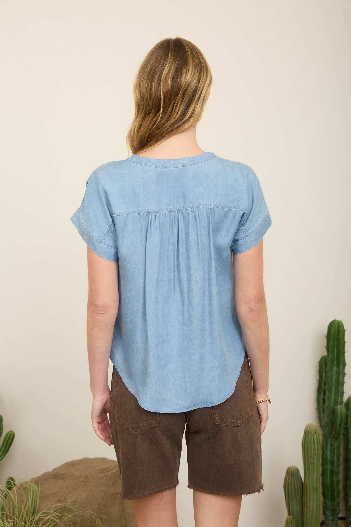 Women's Top | CHAMBRAY HENLEY RUCHED SHOULDER SHORT SLEEVE