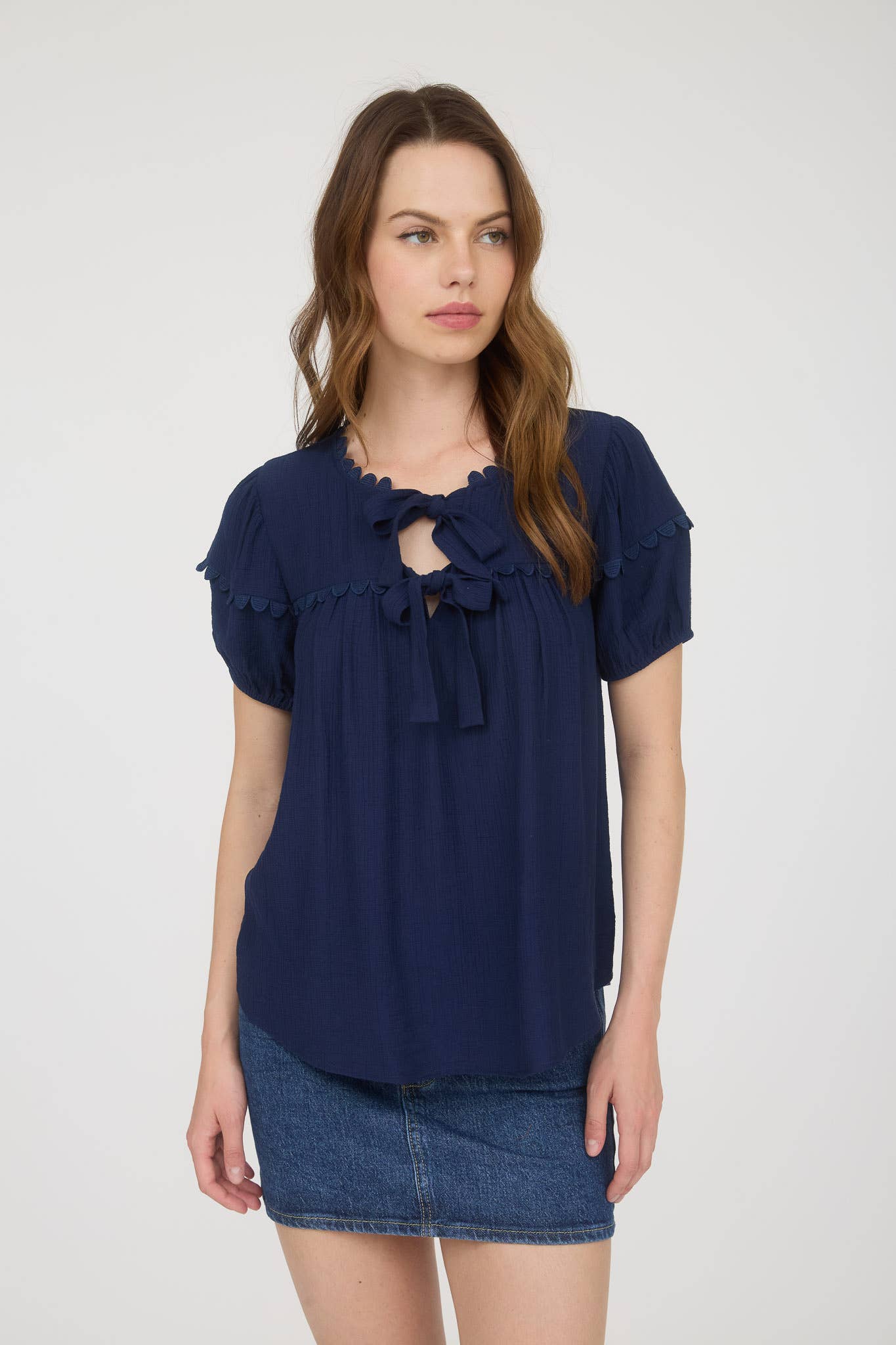 Women's Top | SCALLOP TRIM FRONT TIE DETAIL PUFF SLEEVE TOP: NAVY