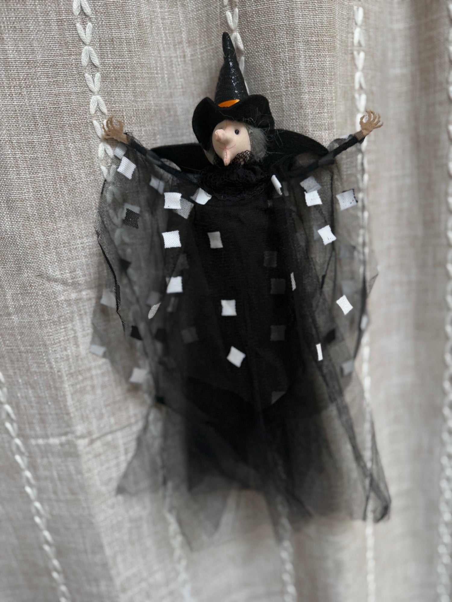 Halloween | Hanging Witch Figuring