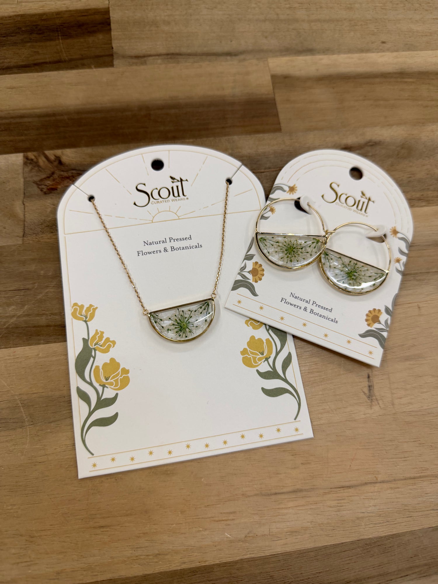 Earrings | Pressed Flower Hoop - White Queen Anne's Lace Flower & Gold