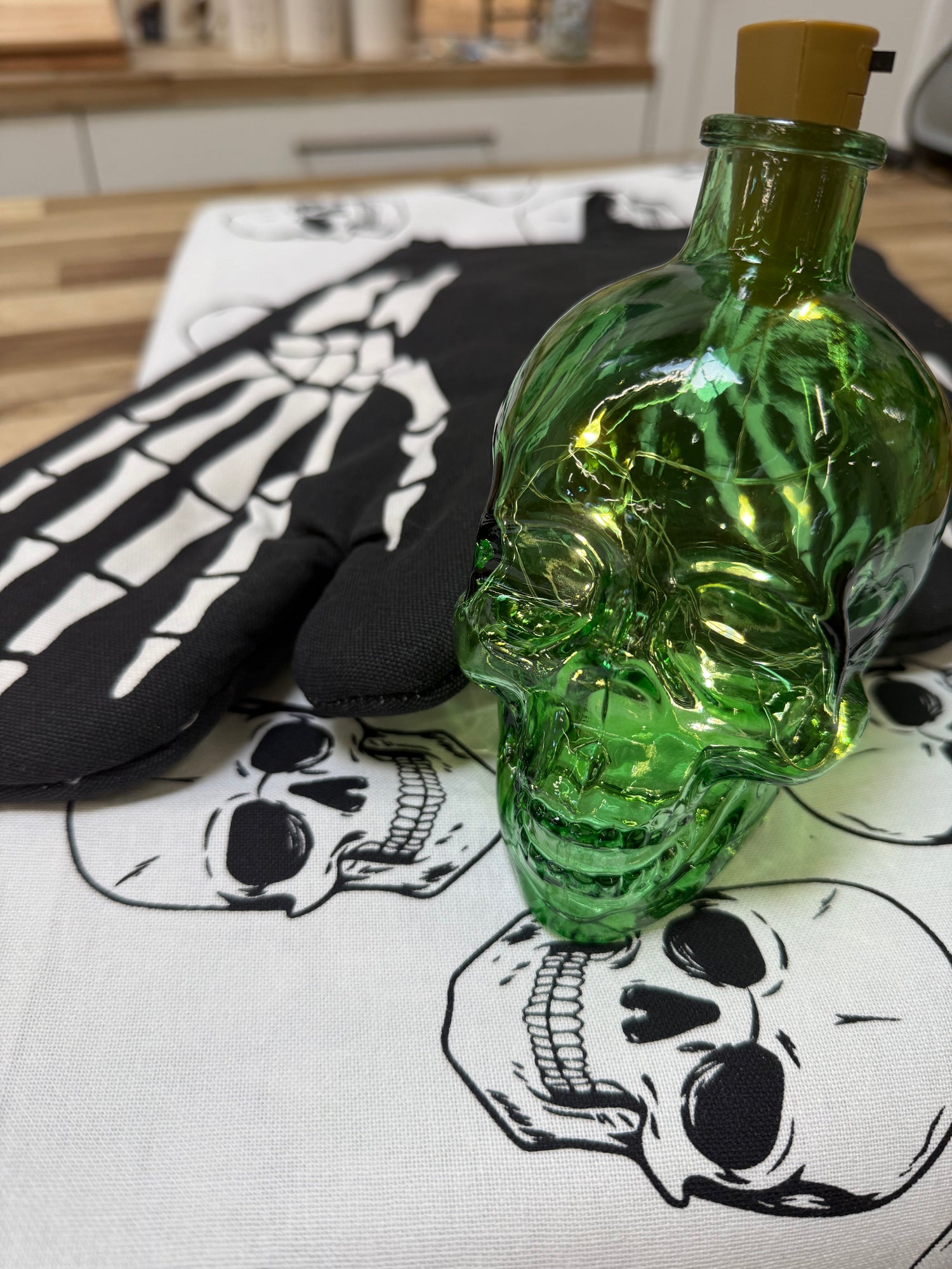Halloween | 52" Skully Runner