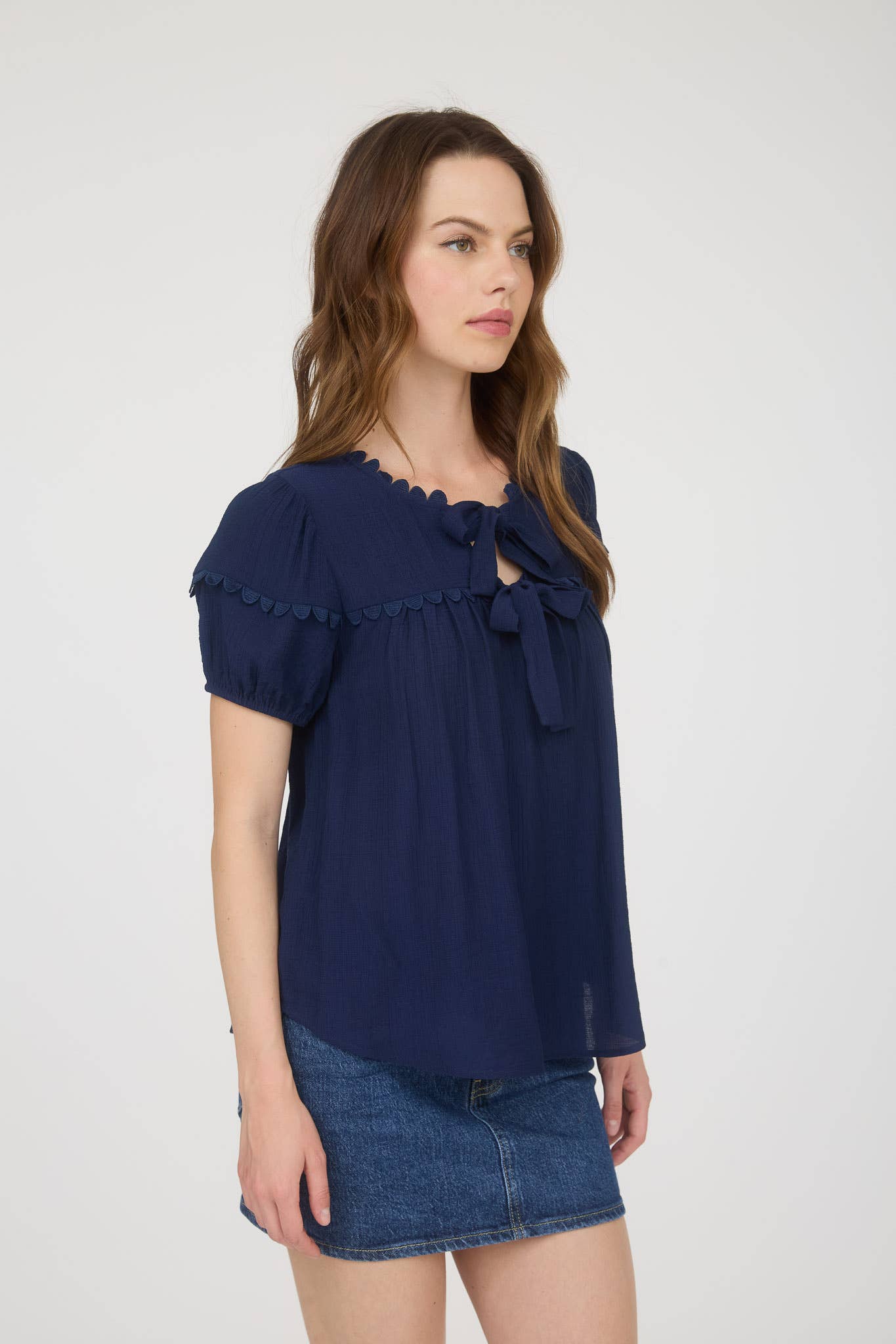 Women's Top | SCALLOP TRIM FRONT TIE DETAIL PUFF SLEEVE TOP: NAVY