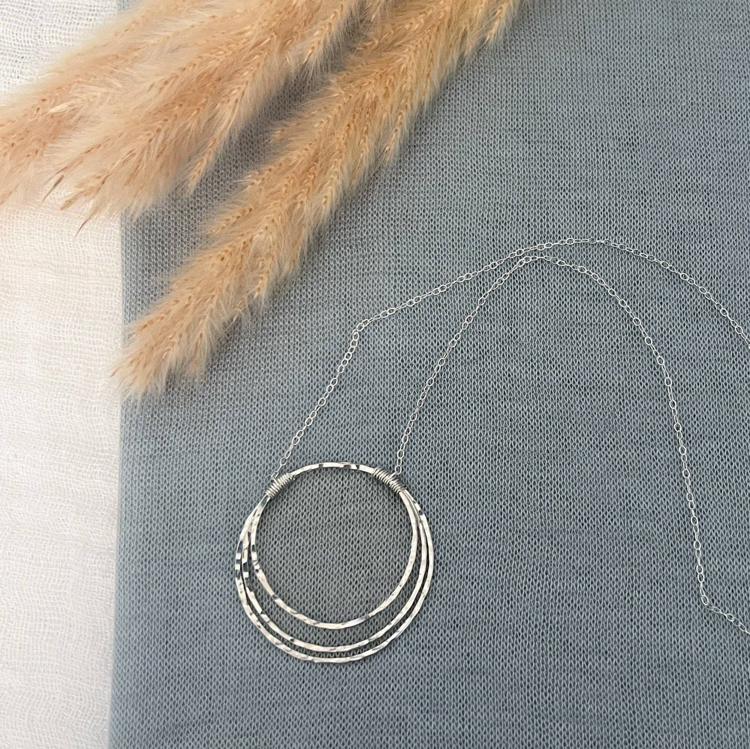 Necklace | Contiguous Circle Necklace - Silver