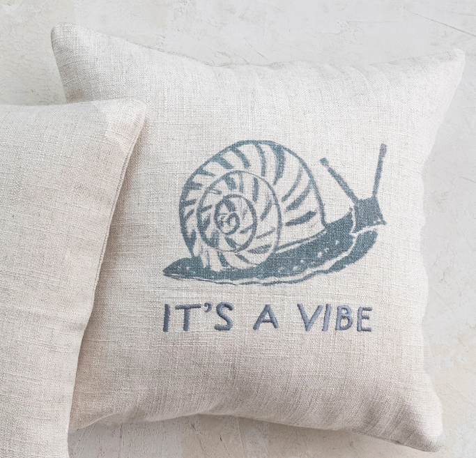 Throw Pillow | Linen "It's a Vibe" Slow Snail